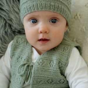 Baby Cakes Faith Vest and Hat 4ply